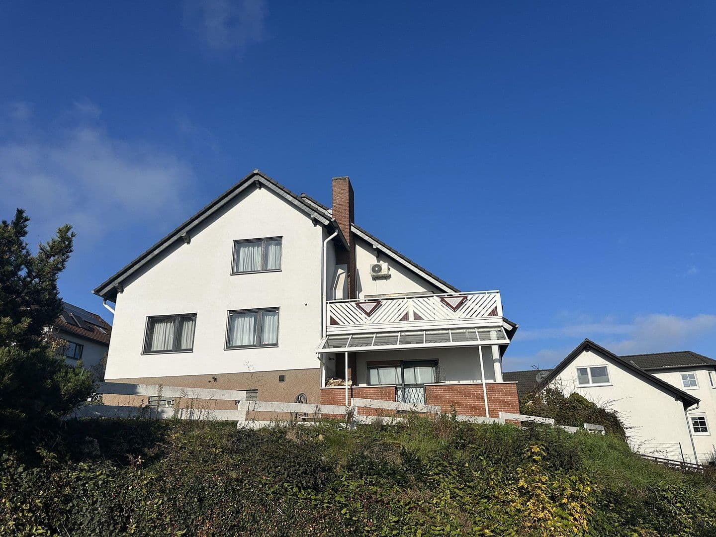 Predaj domu 240 m², pozemek 741 m², Laubenheim, Porýnie-Falcko Predaj domu 240 m², pozemek 741 m², Laubenheim, Porýnie-Falcko