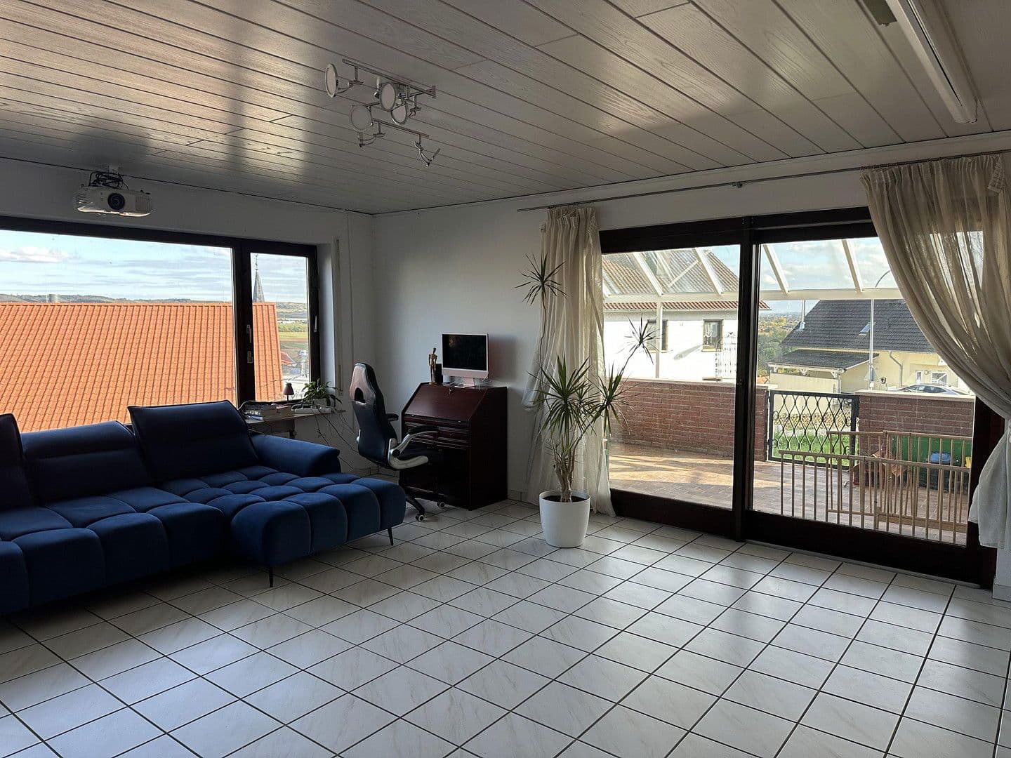 Predaj domu 240 m², pozemek 741 m², Laubenheim, Porýnie-Falcko Predaj domu 240 m², pozemek 741 m², Laubenheim, Porýnie-Falcko