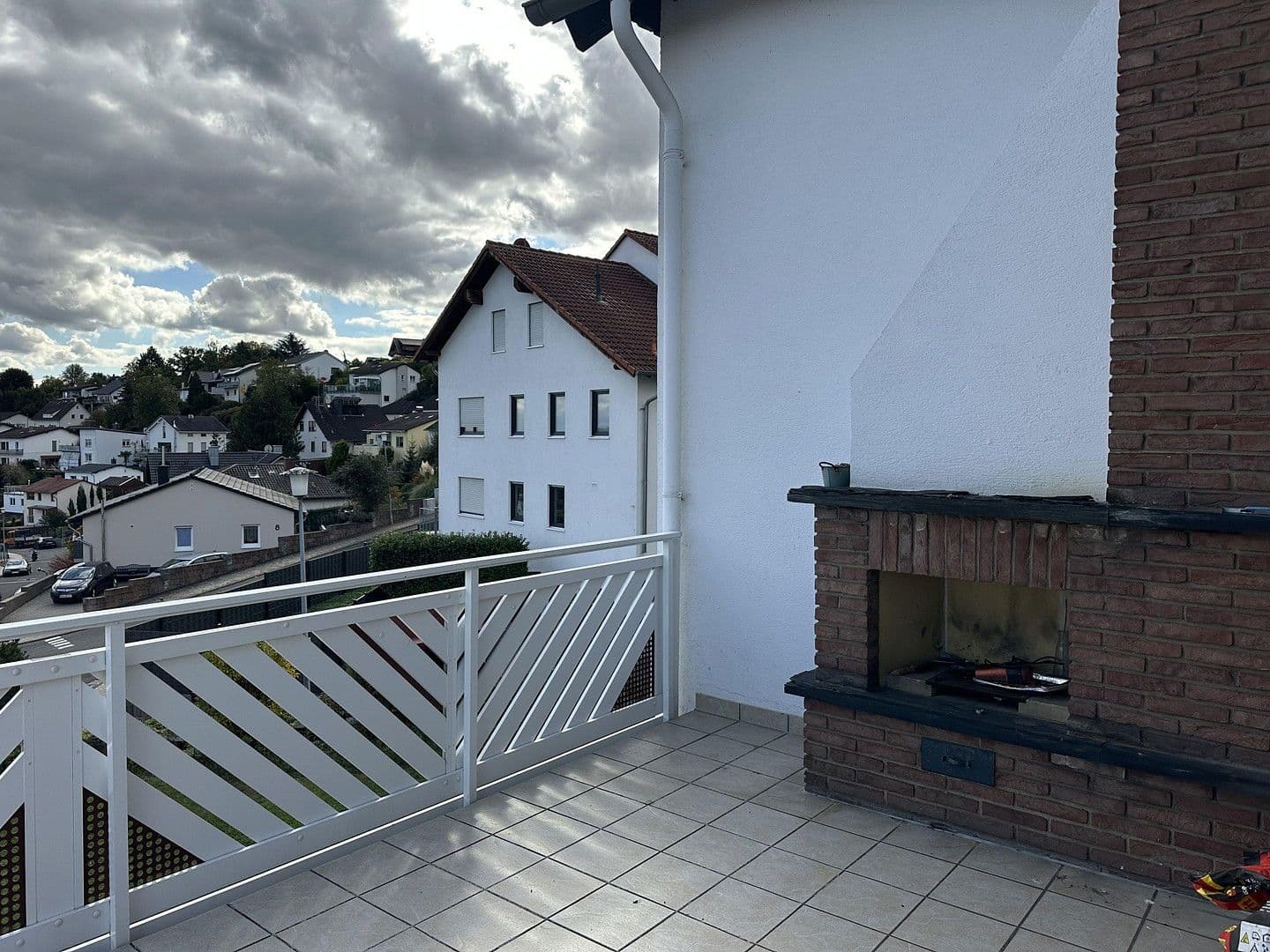Predaj domu 240 m², pozemek 741 m², Laubenheim, Porýnie-Falcko Predaj domu 240 m², pozemek 741 m², Laubenheim, Porýnie-Falcko