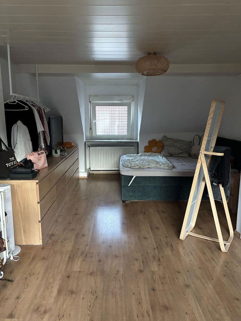 Prenájom bytu 2-izbový 90 m², Lutherstraße 8, Osnabrück, Dolné Sasko Prenájom bytu 2-izbový 90 m², Lutherstraße 8, Osnabrück, Dolné Sasko