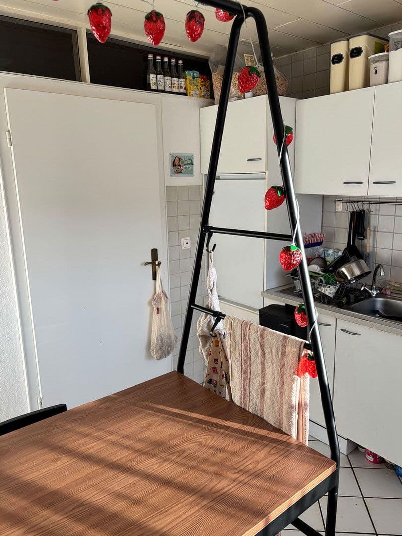 Prenájom bytu 2-izbový 90 m², Lutherstraße 8, Osnabrück, Dolné Sasko Prenájom bytu 2-izbový 90 m², Lutherstraße 8, Osnabrück, Dolné Sasko