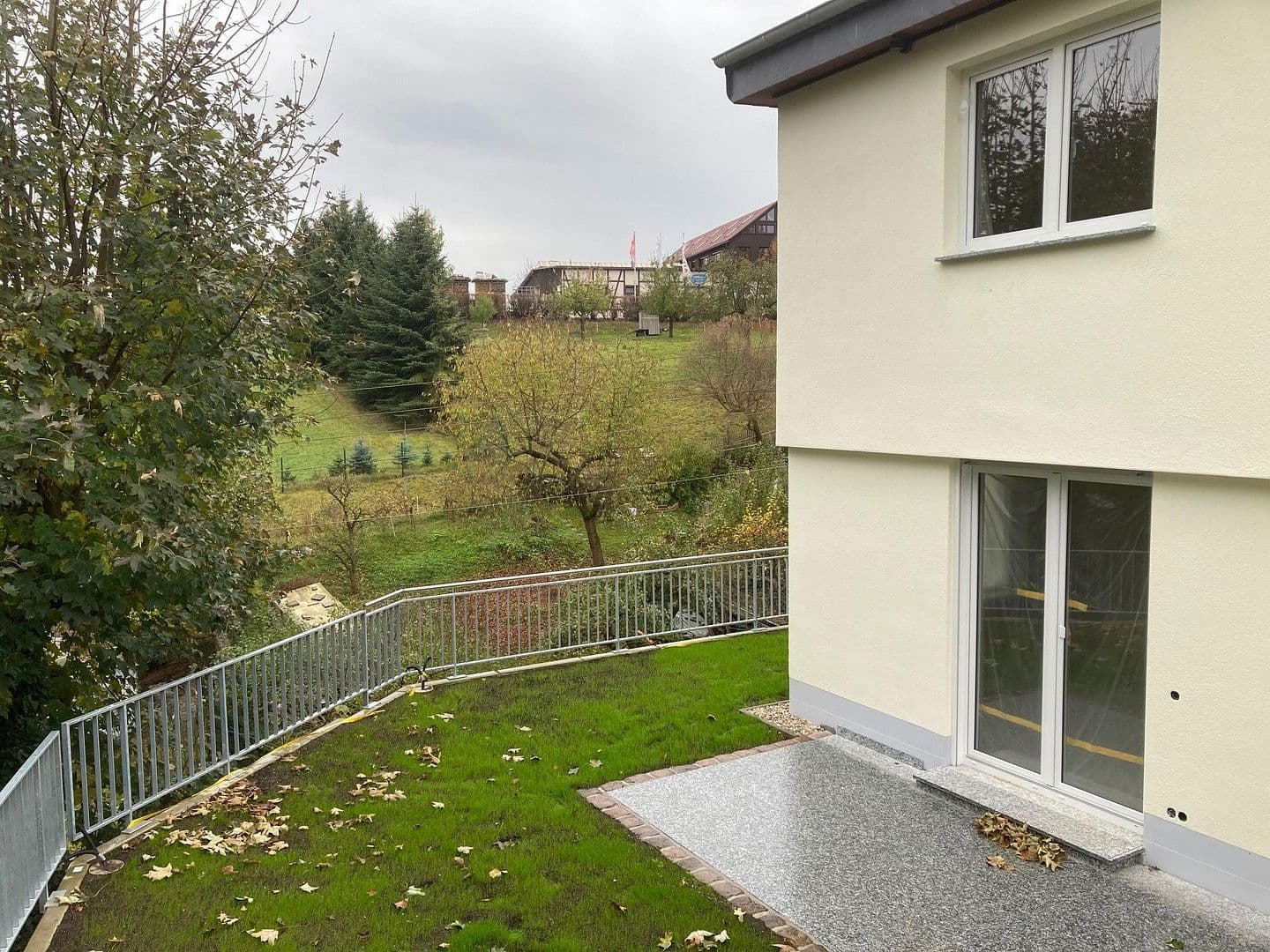 Prenájom domu 155 m², pozemek 250 m², Am Hang 33 B, Dorfhain, Sasko Prenájom domu 155 m², pozemek 250 m², Am Hang 33 B, Dorfhain, Sasko