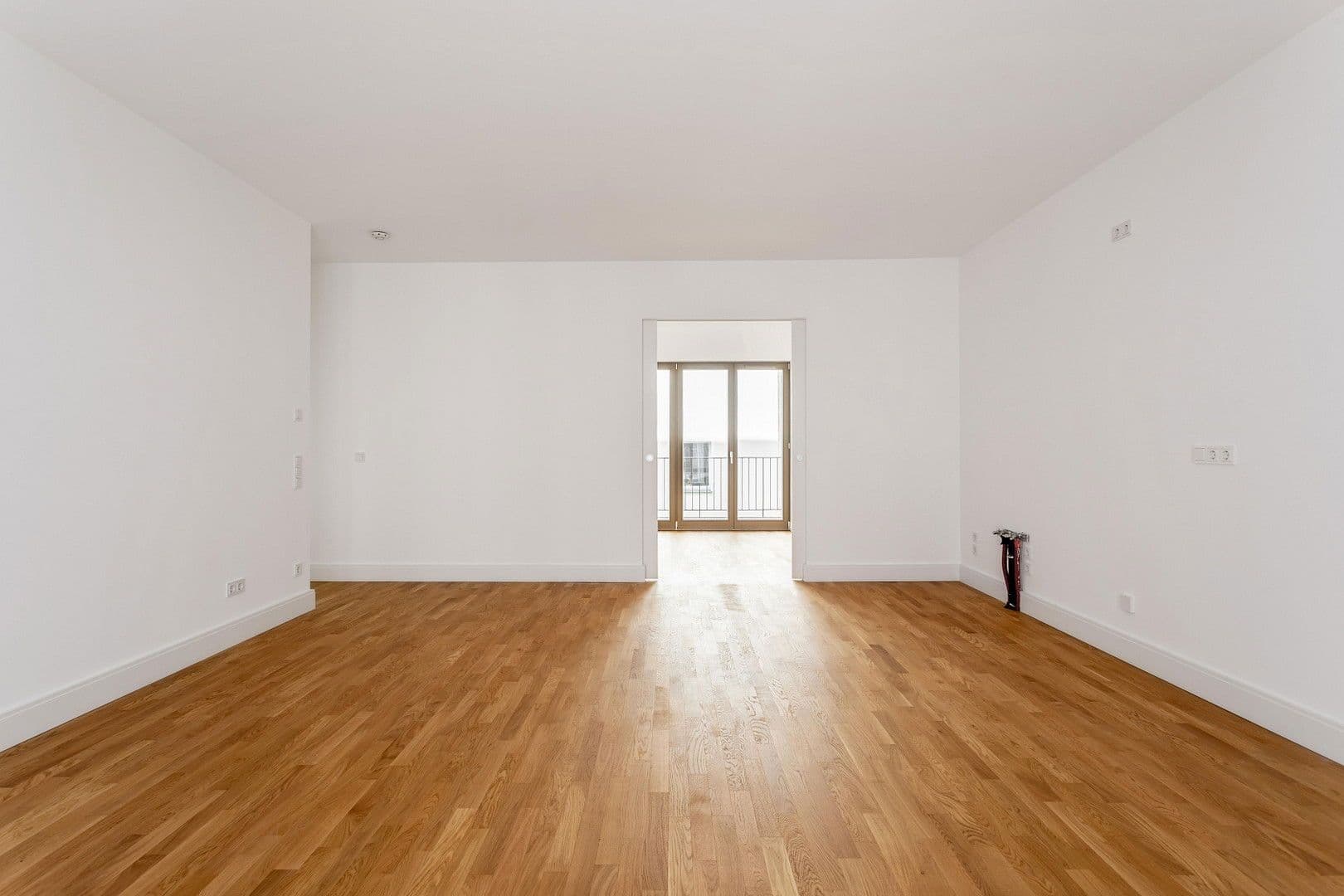 Predaj bytu 3-izbový 72 m², Hohenstaufenstr. 9, Berlin, Berlín Predaj bytu 3-izbový 72 m², Hohenstaufenstr. 9, Berlin, Berlín