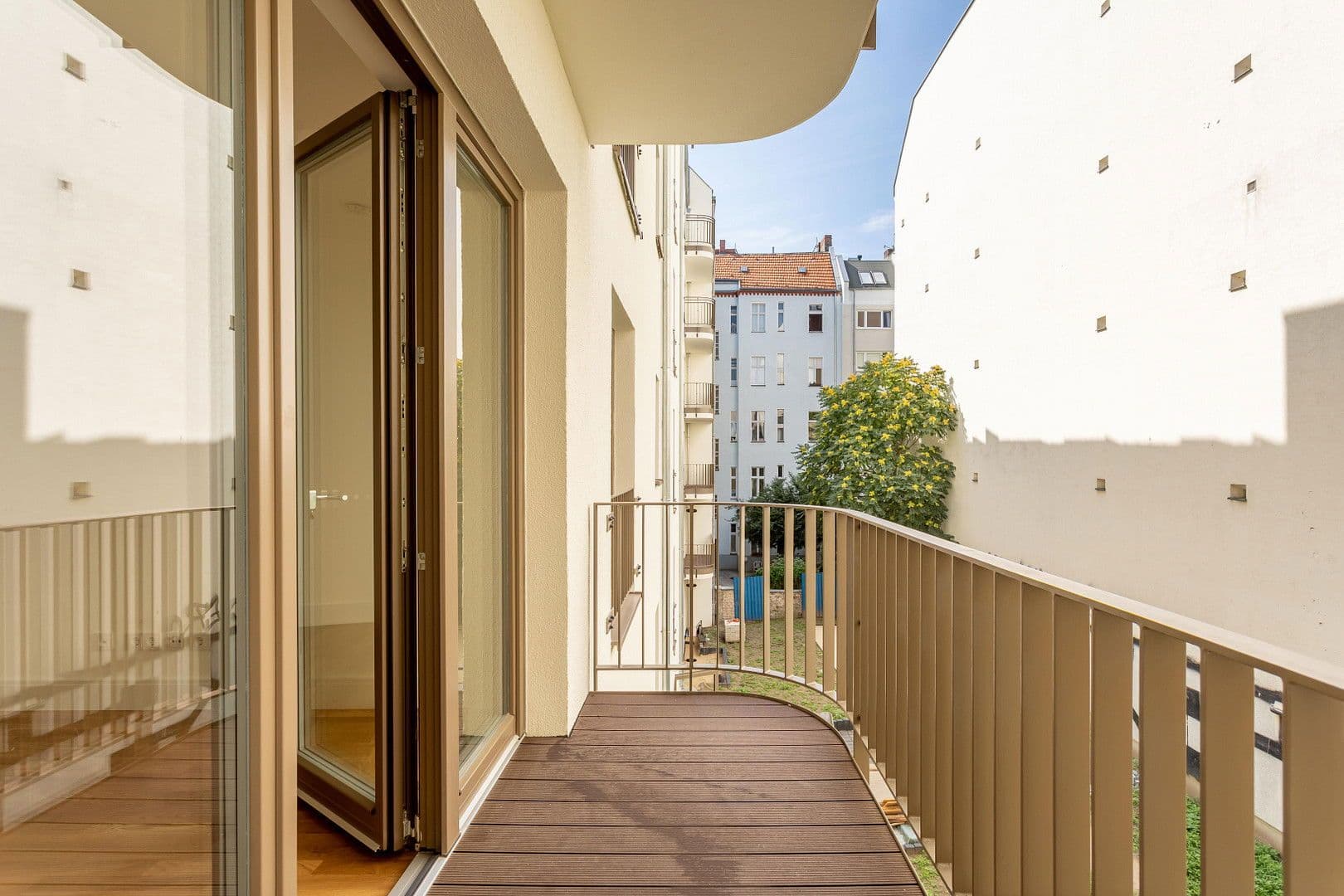 Predaj bytu 3-izbový 72 m², Hohenstaufenstr. 9, Berlin, Berlín Predaj bytu 3-izbový 72 m², Hohenstaufenstr. 9, Berlin, Berlín