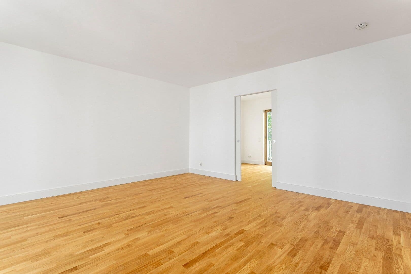 Predaj bytu 4-izbový 108 m², Hohenstaufenstr. 9, Berlin, Berlín Predaj bytu 4-izbový 108 m², Hohenstaufenstr. 9, Berlin, Berlín