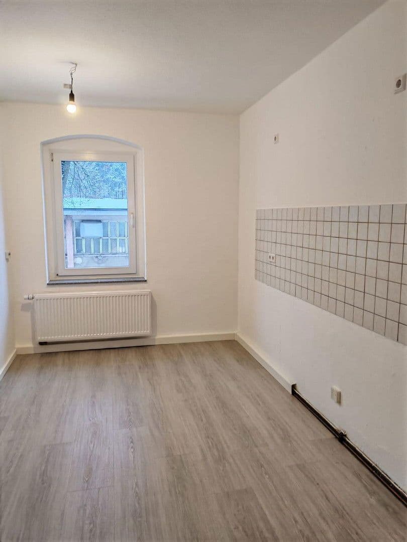 Prenájom bytu 3-izbový 80 m², Oederan, Sasko Prenájom bytu 3-izbový 80 m², Oederan, Sasko