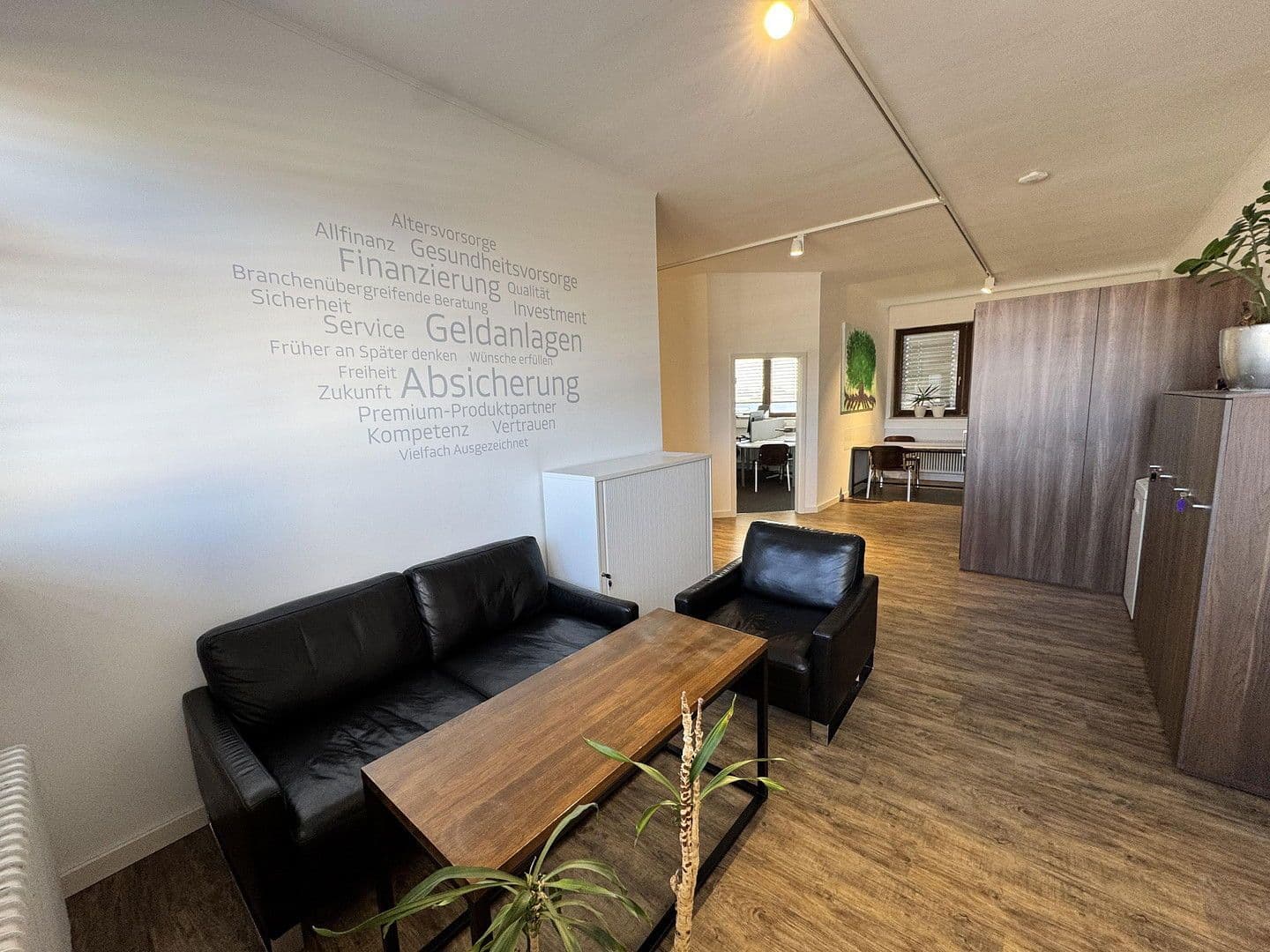 Prenájom kancelárie 14 m², Christian-Messner-Str. 29, Trossingen, Bádensko-Wurttembersko Prenájom kancelárie 14 m², Christian-Messner-Str. 29, Trossingen, Bádensko-Wurttembersko