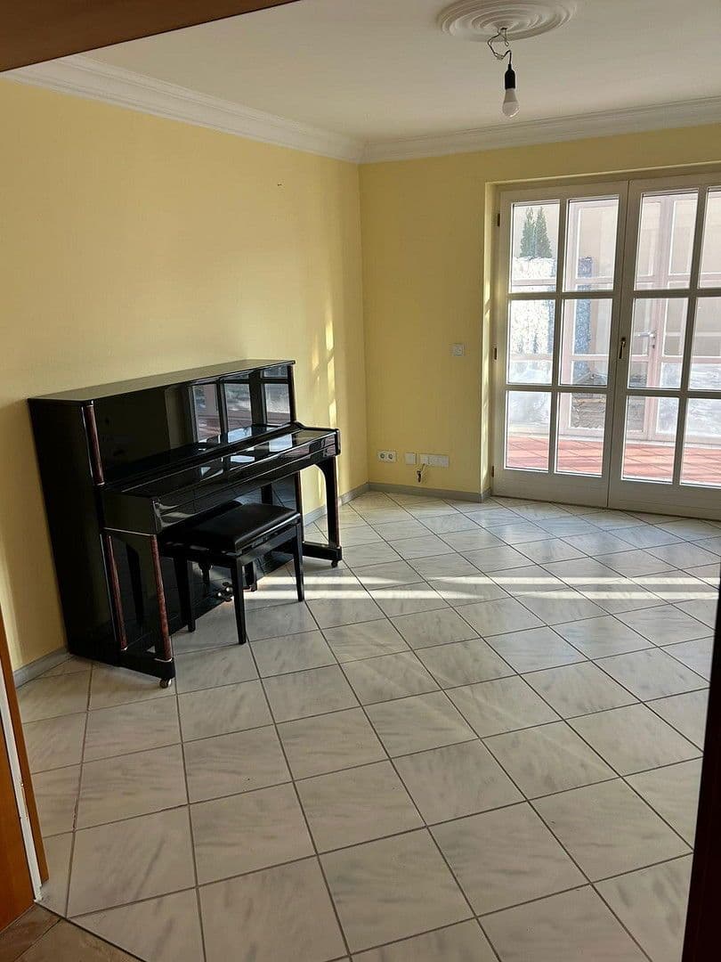 Predaj domu 192 m², pozemek 306 m², Hallbergmoos, Bavorsko Predaj domu 192 m², pozemek 306 m², Hallbergmoos, Bavorsko