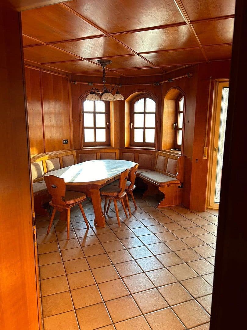 Predaj domu 192 m², pozemek 306 m², Hallbergmoos, Bavorsko Predaj domu 192 m², pozemek 306 m², Hallbergmoos, Bavorsko