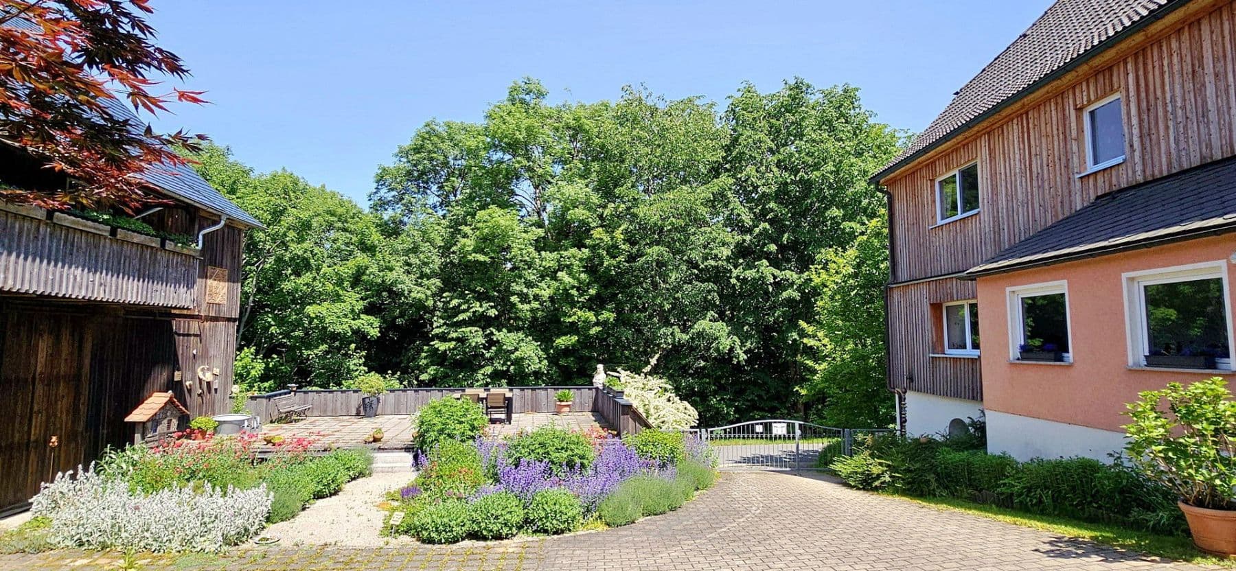 Predaj domu 358 m², pozemek 27.458 m², Gerinneweg 13, Ludwigsstadt, Bavorsko Predaj domu 358 m², pozemek 27.458 m², Gerinneweg 13, Ludwigsstadt, Bavorsko