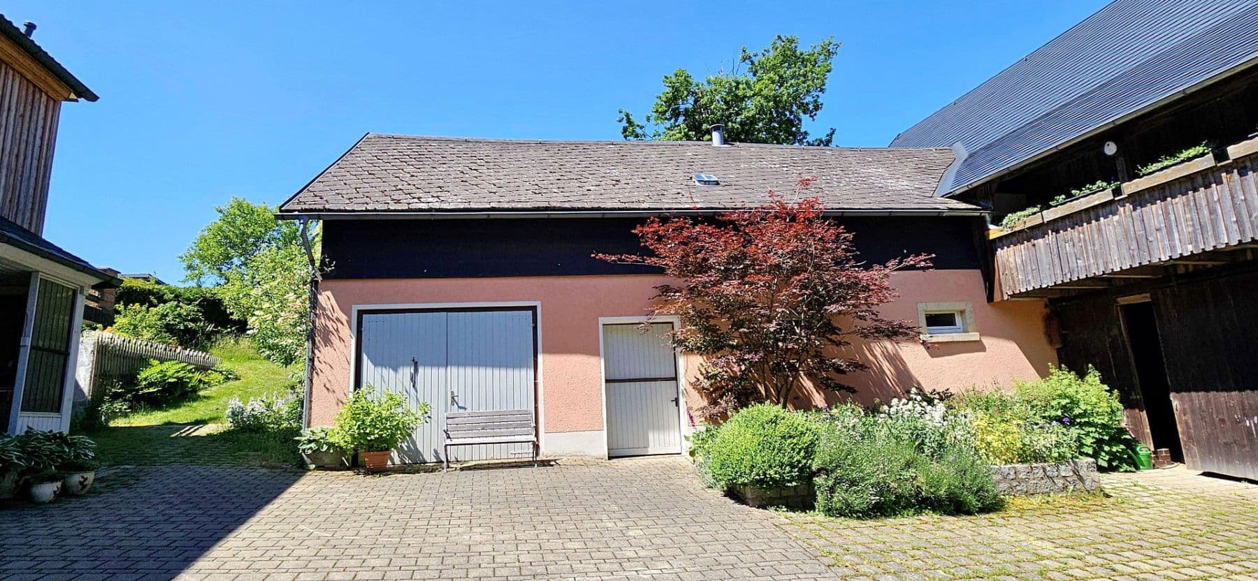 Predaj domu 358 m², pozemek 27.458 m², Gerinneweg 13, Ludwigsstadt, Bavorsko Predaj domu 358 m², pozemek 27.458 m², Gerinneweg 13, Ludwigsstadt, Bavorsko