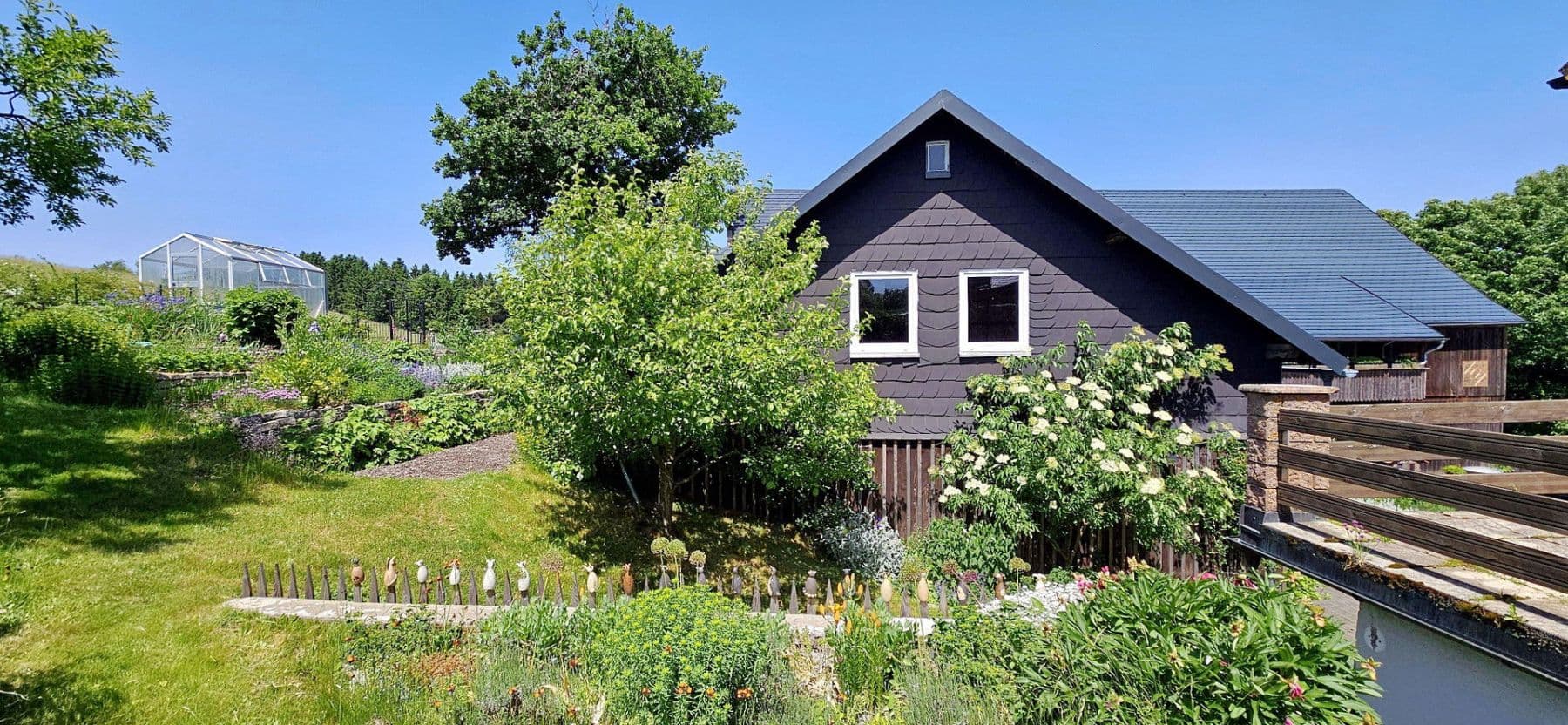 Predaj domu 358 m², pozemek 27.458 m², Gerinneweg 13, Ludwigsstadt, Bavorsko Predaj domu 358 m², pozemek 27.458 m², Gerinneweg 13, Ludwigsstadt, Bavorsko