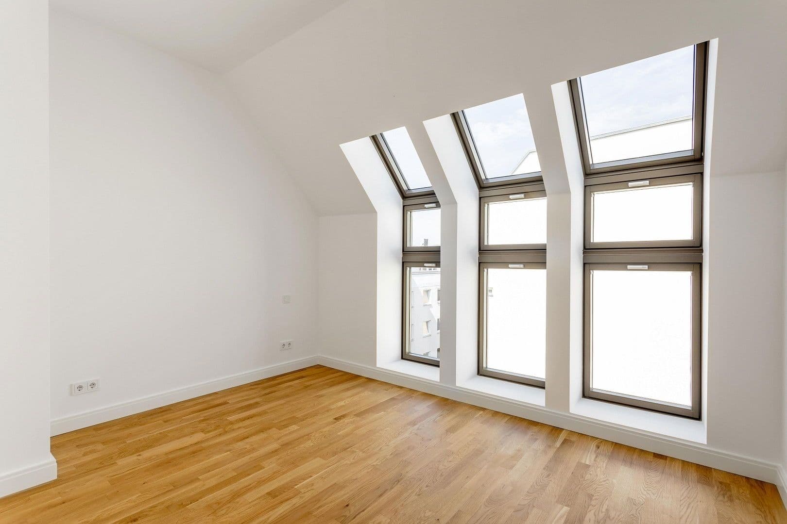 Predaj bytu 4-izbový 161 m², Hohenstaufenstraße 9, Berlin, Berlín Predaj bytu 4-izbový 161 m², Hohenstaufenstraße 9, Berlin, Berlín