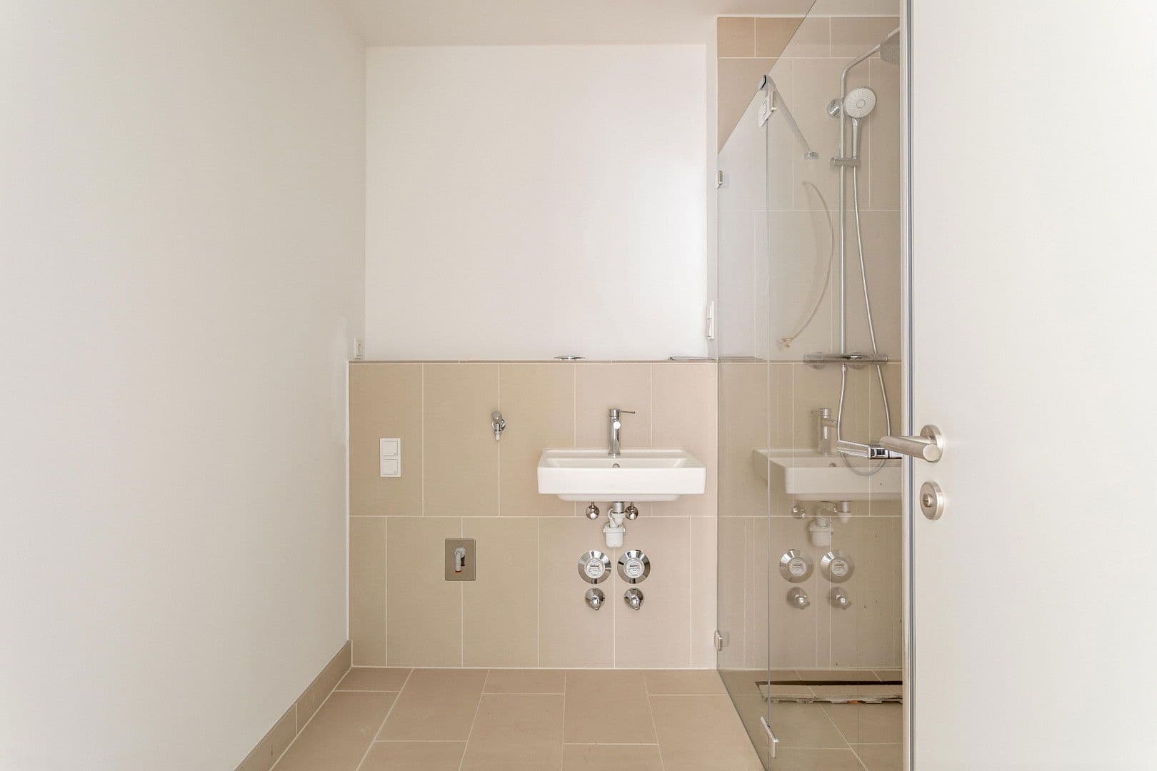 Predaj bytu 4-izbový 161 m², Hohenstaufenstraße 9, Berlin, Berlín Predaj bytu 4-izbový 161 m², Hohenstaufenstraße 9, Berlin, Berlín