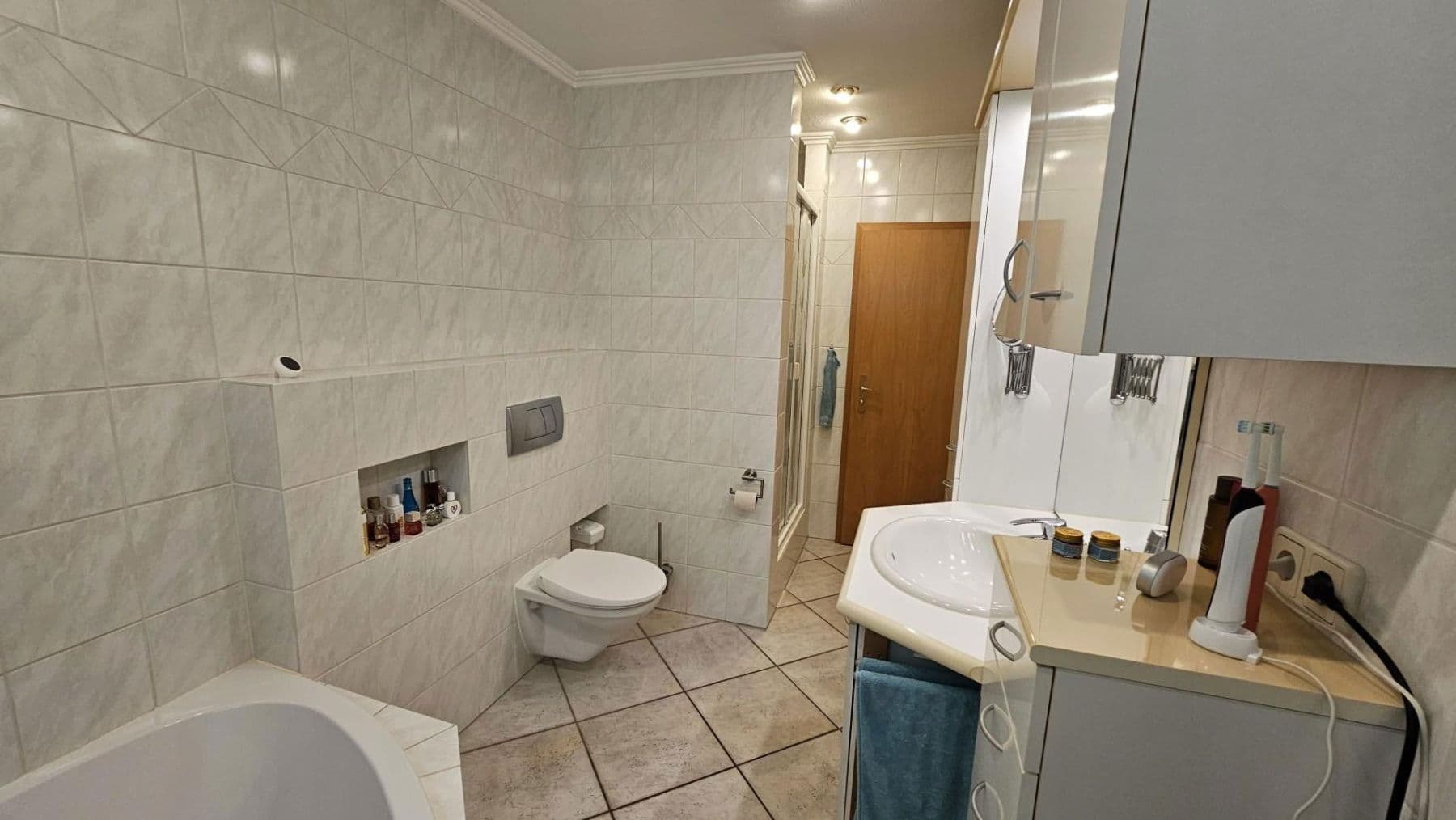 Predaj domu 135 m², pozemek 1.404 m², Henstedt-Ulzburg, Šlezvicko-Holštajnsko Predaj domu 135 m², pozemek 1.404 m², Henstedt-Ulzburg, Šlezvicko-Holštajnsko