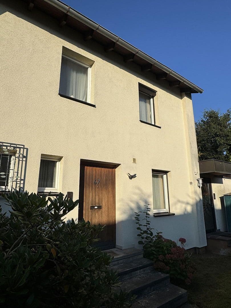 Predaj domu 144 m², pozemek 416 m², Nürnberg, Bavorsko Predaj domu 144 m², pozemek 416 m², Nürnberg, Bavorsko