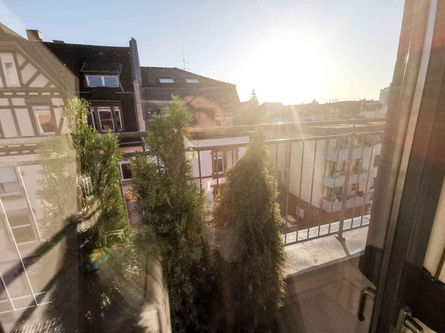 Prenájom bytu 5-izbový 157 m², Schwarzwaldstraße, Frankfurt, Hesensko Prenájom bytu 5-izbový 157 m², Schwarzwaldstraße, Frankfurt, Hesensko