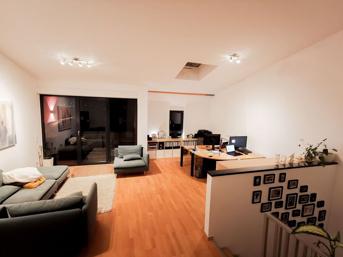 Prenájom bytu 5-izbový 157 m², Schwarzwaldstraße, Frankfurt, Hesensko Prenájom bytu 5-izbový 157 m², Schwarzwaldstraße, Frankfurt, Hesensko