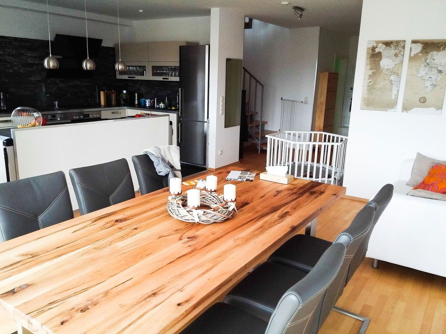 Prenájom bytu 5-izbový 157 m², Schwarzwaldstraße, Frankfurt, Hesensko Prenájom bytu 5-izbový 157 m², Schwarzwaldstraße, Frankfurt, Hesensko