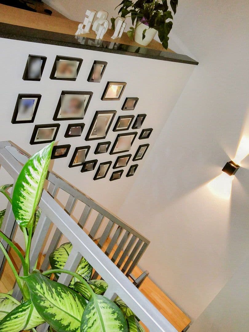 Prenájom bytu 5-izbový 157 m², Schwarzwaldstraße, Frankfurt, Hesensko Prenájom bytu 5-izbový 157 m², Schwarzwaldstraße, Frankfurt, Hesensko