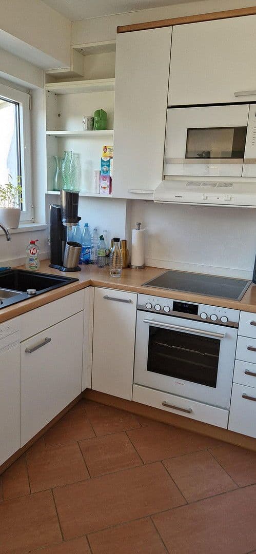 Prenájom bytu 3-izbový 115 m², Auf der Körnerwiese, Frankfurt am Main, Hesensko Prenájom bytu 3-izbový 115 m², Auf der Körnerwiese, Frankfurt am Main, Hesensko