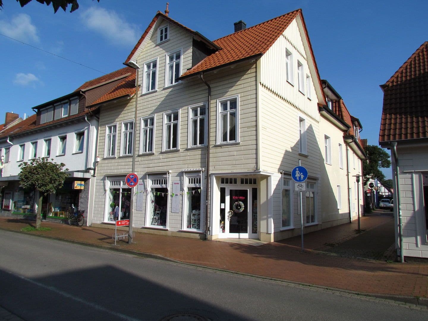 Prenájom nebytového priestoru 120 m², Hannoversche Neustadt 3, Burgdorf, Dolné Sasko Prenájom nebytového priestoru 120 m², Hannoversche Neustadt 3, Burgdorf, Dolné Sasko