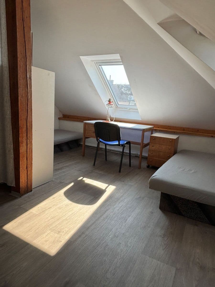 Prenájom bytu 3-izbový 100 m², Braškovská, Praha, Praha Prenájom bytu 3-izbový 100 m², Braškovská, Praha, Praha