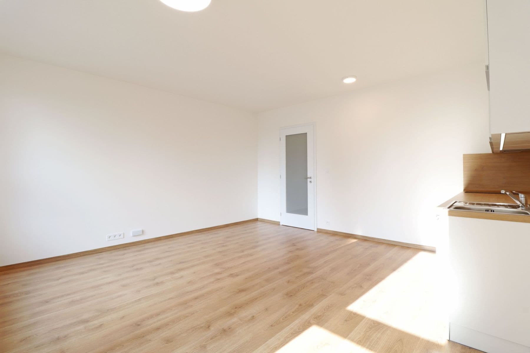 Prenájom bytu 1-izbový 32 m², Oktábcových, Praha, Praha Prenájom bytu 1-izbový 32 m², Oktábcových, Praha, Praha
