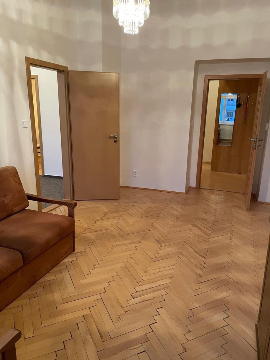 Prenájom bytu 2-izbový 50 m², Lucemburská, Praha, Praha Prenájom bytu 2-izbový 50 m², Lucemburská, Praha, Praha