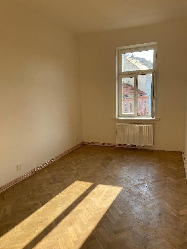Prenájom bytu 1-izbový 37 m², Bořivojova, Praha, Praha Prenájom bytu 1-izbový 37 m², Bořivojova, Praha, Praha