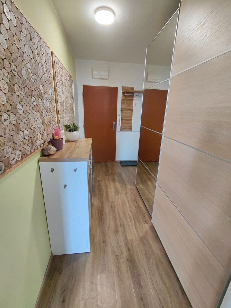 Predaj bytu 3-izbový 65 m², Ševcovská, Zlín, Zlínský kraj Predaj bytu 3-izbový 65 m², Ševcovská, Zlín, Zlínský kraj