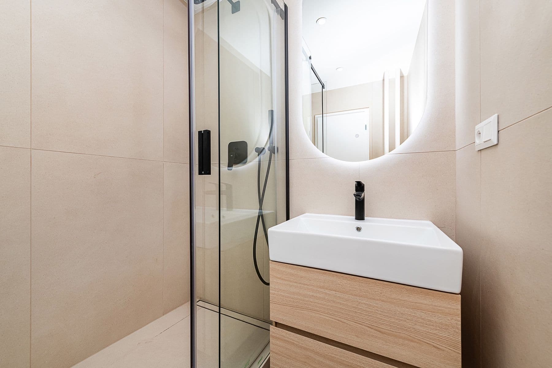 Predaj bytu 3-izbový 57 m², Gruzínská, Praha, Praha Predaj bytu 3-izbový 57 m², Gruzínská, Praha, Praha