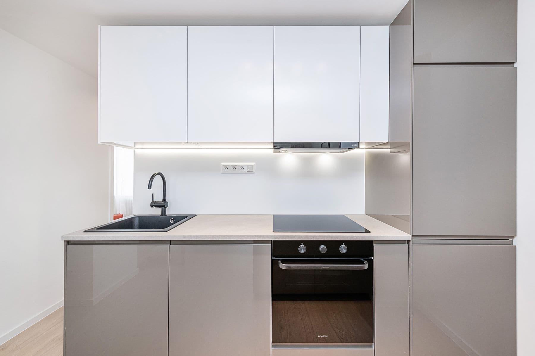 Predaj bytu 4-izbový 75 m², Pod Lipami, Praha, Praha Predaj bytu 4-izbový 75 m², Pod Lipami, Praha, Praha