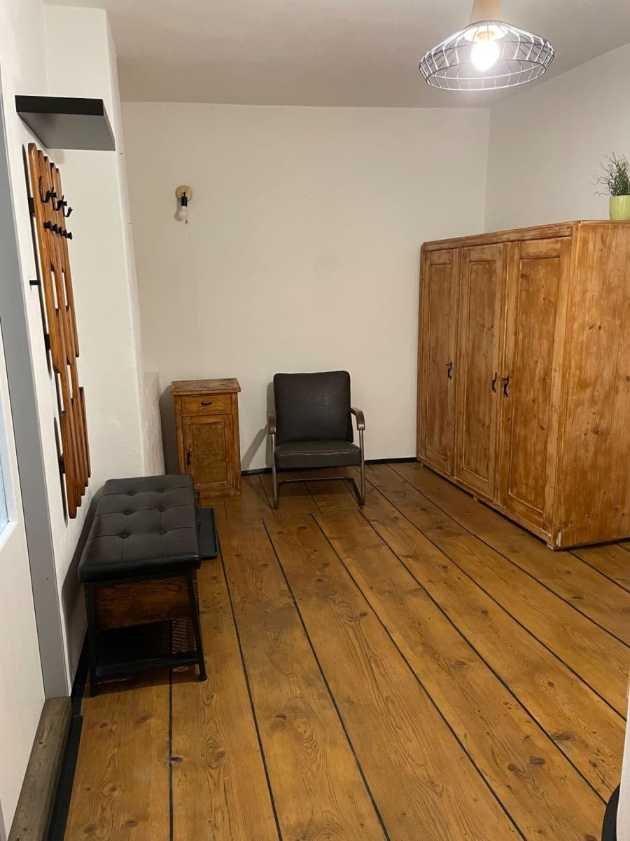 Prenájom bytu 2-izbový 95 m², Náměstí, Žebrák, Středočeský kraj Prenájom bytu 2-izbový 95 m², Náměstí, Žebrák, Středočeský kraj