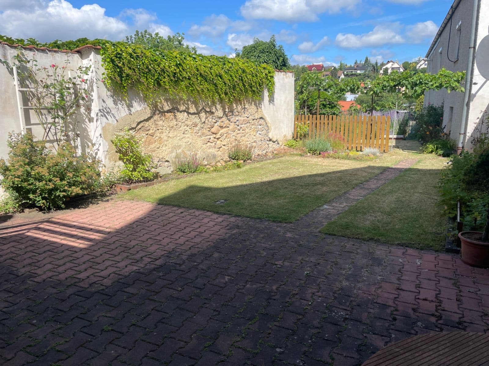 Prenájom bytu 2-izbový 95 m², Náměstí, Žebrák, Středočeský kraj Prenájom bytu 2-izbový 95 m², Náměstí, Žebrák, Středočeský kraj