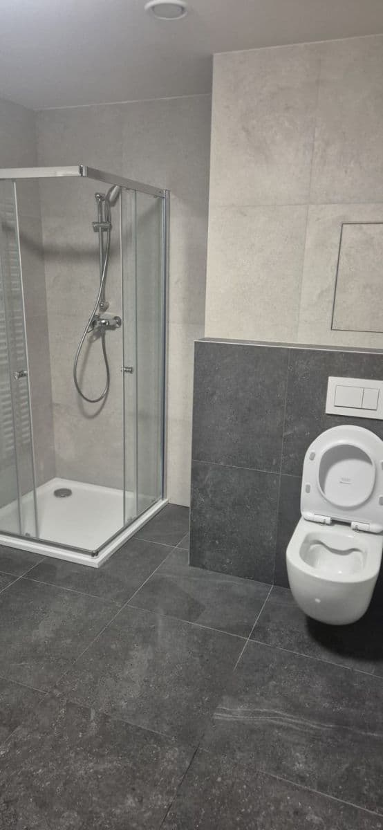 Prenájom bytu 2-izbový 65 m², Okružní, Jihlava, Kraj Vysočina Prenájom bytu 2-izbový 65 m², Okružní, Jihlava, Kraj Vysočina