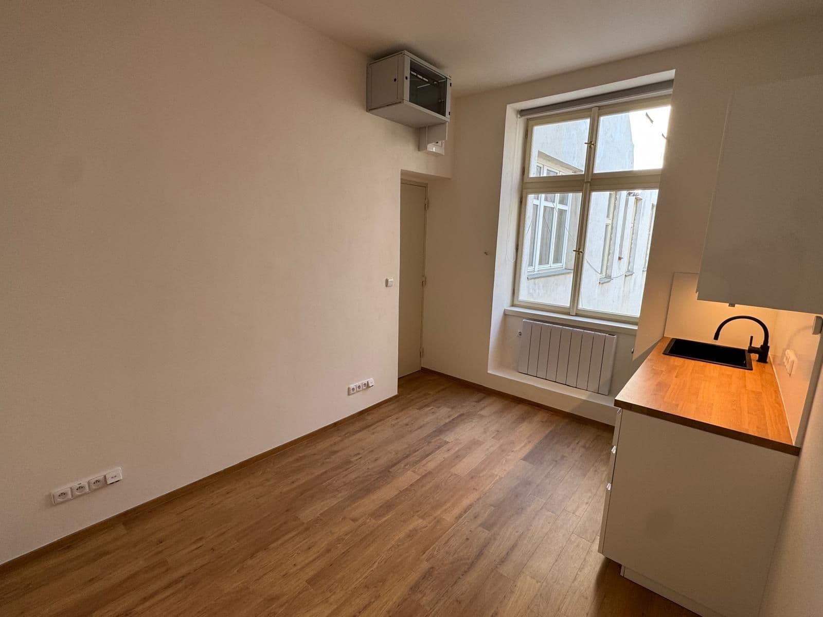 Prenájom kancelárie 27 m², Jungmannova, Praha, Praha Prenájom kancelárie 27 m², Jungmannova, Praha, Praha