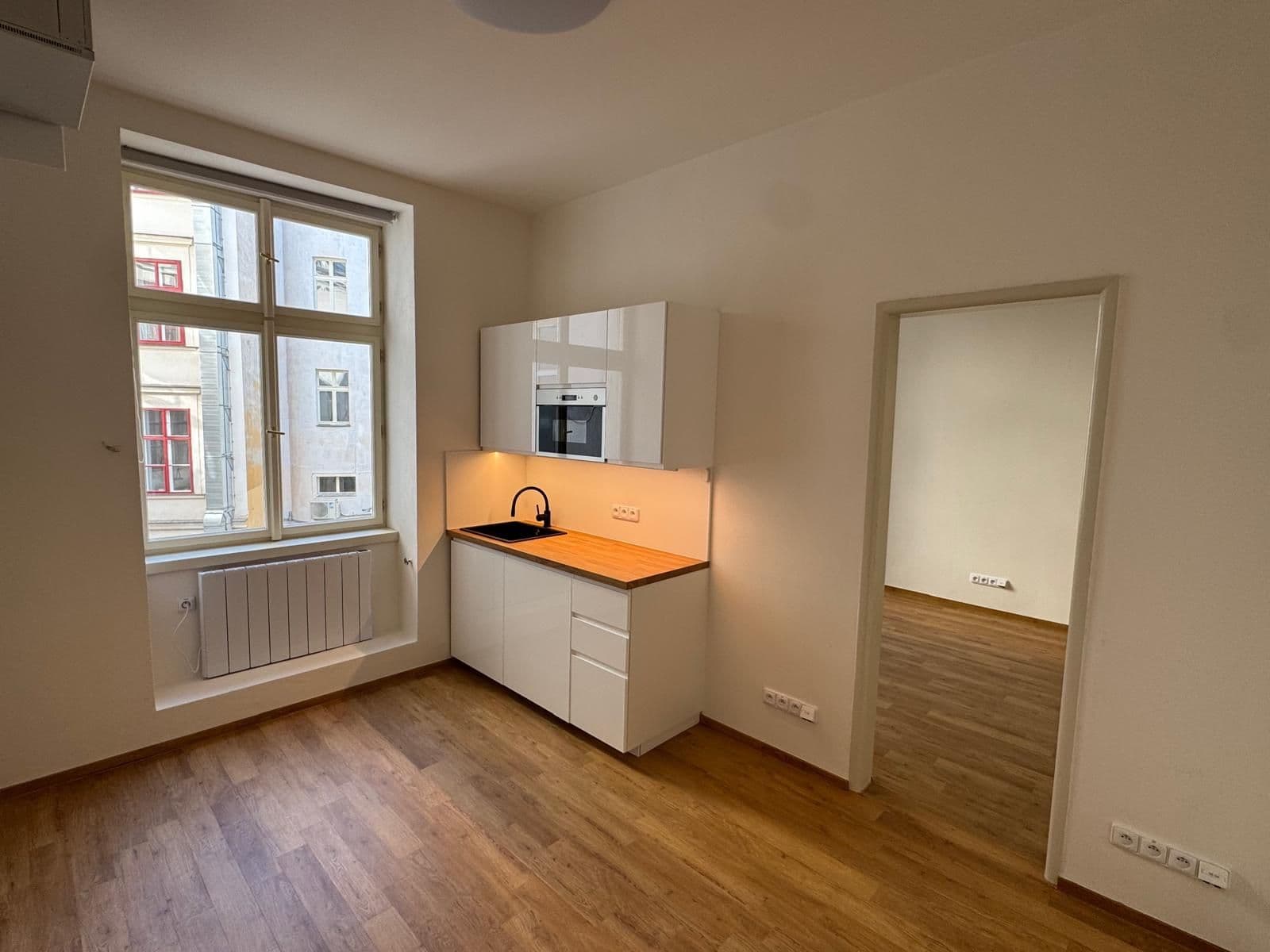 Prenájom kancelárie 27 m², Jungmannova, Praha, Praha Prenájom kancelárie 27 m², Jungmannova, Praha, Praha