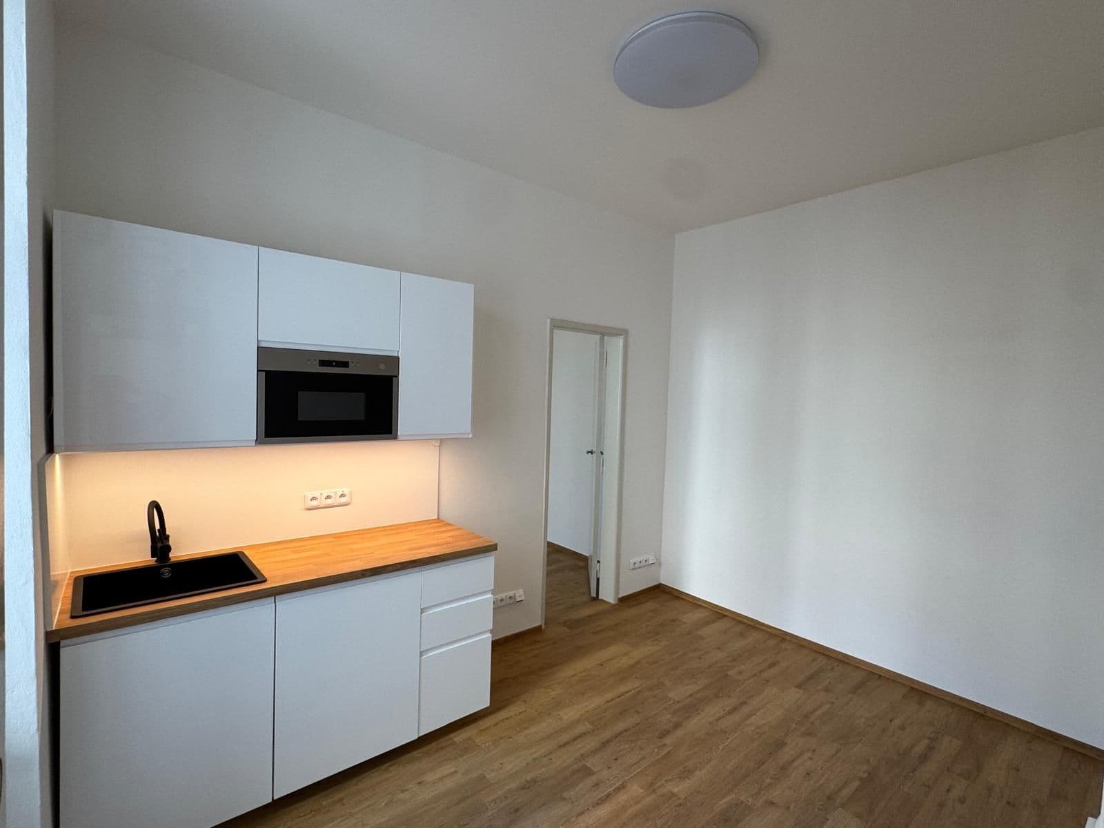 Prenájom kancelárie 27 m², Jungmannova, Praha, Praha Prenájom kancelárie 27 m², Jungmannova, Praha, Praha