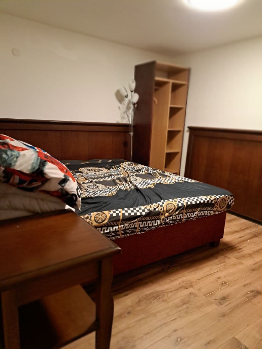 Prenájom bytu 3-izbový 47 m², Žitavského, Praha, Praha Prenájom bytu 3-izbový 47 m², Žitavského, Praha, Praha