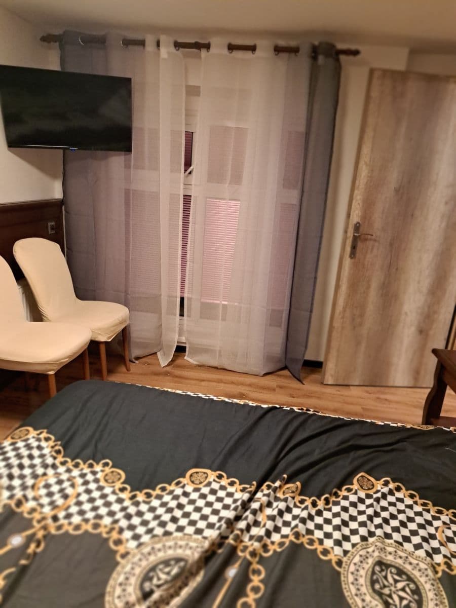 Prenájom bytu 3-izbový 47 m², Žitavského, Praha, Praha Prenájom bytu 3-izbový 47 m², Žitavského, Praha, Praha