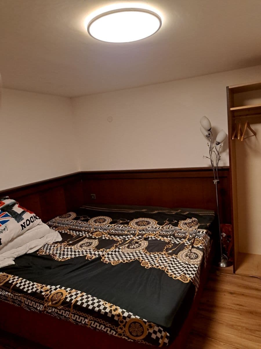 Prenájom bytu 3-izbový 47 m², Žitavského, Praha, Praha Prenájom bytu 3-izbový 47 m², Žitavského, Praha, Praha