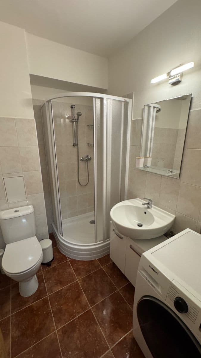 Prenájom bytu 2-izbový 48 m², Záběhlická, Praha, Praha Prenájom bytu 2-izbový 48 m², Záběhlická, Praha, Praha