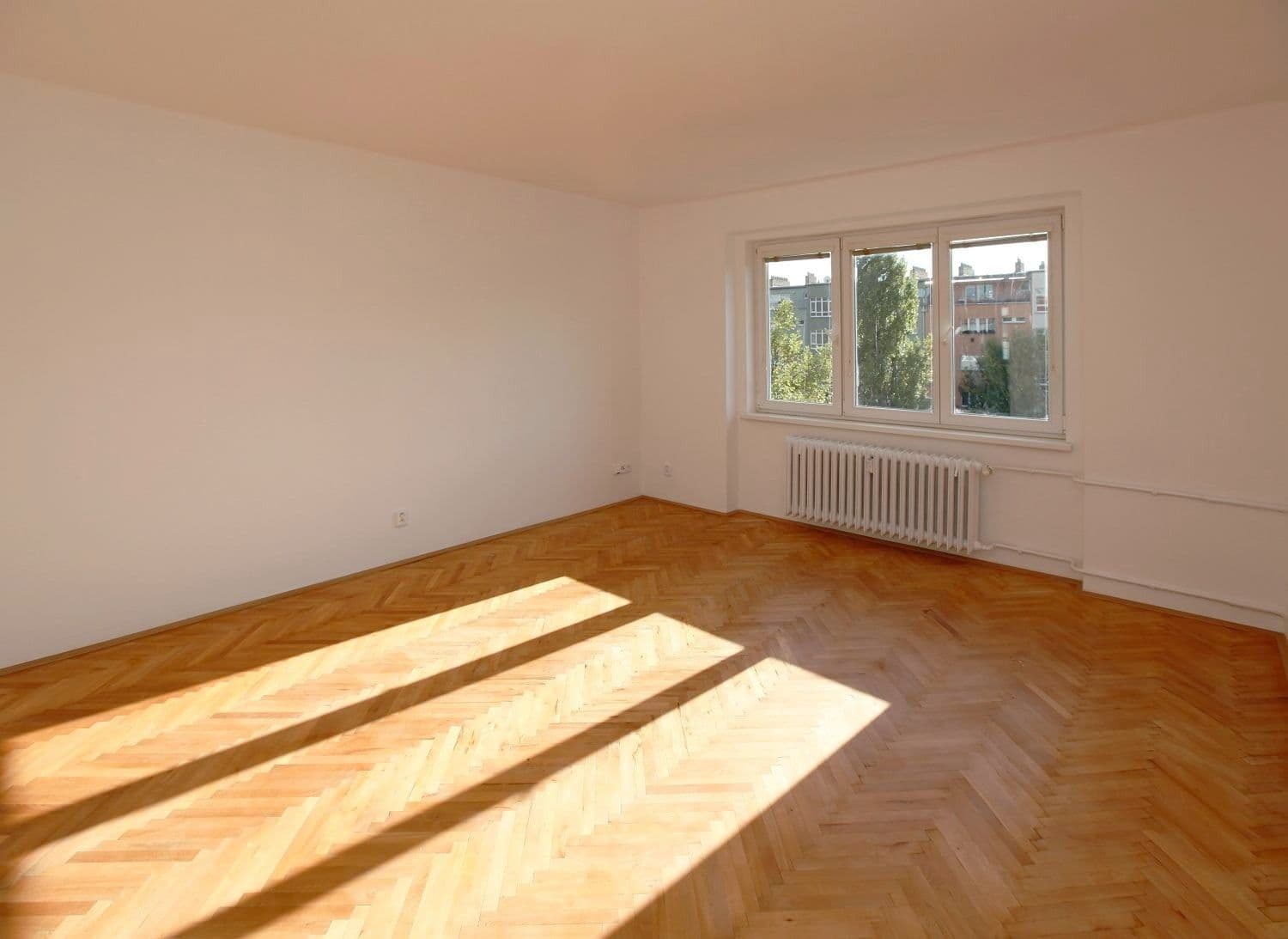 Prenájom bytu 3-izbový 76 m², Budějovická, Praha, Praha Prenájom bytu 3-izbový 76 m², Budějovická, Praha, Praha