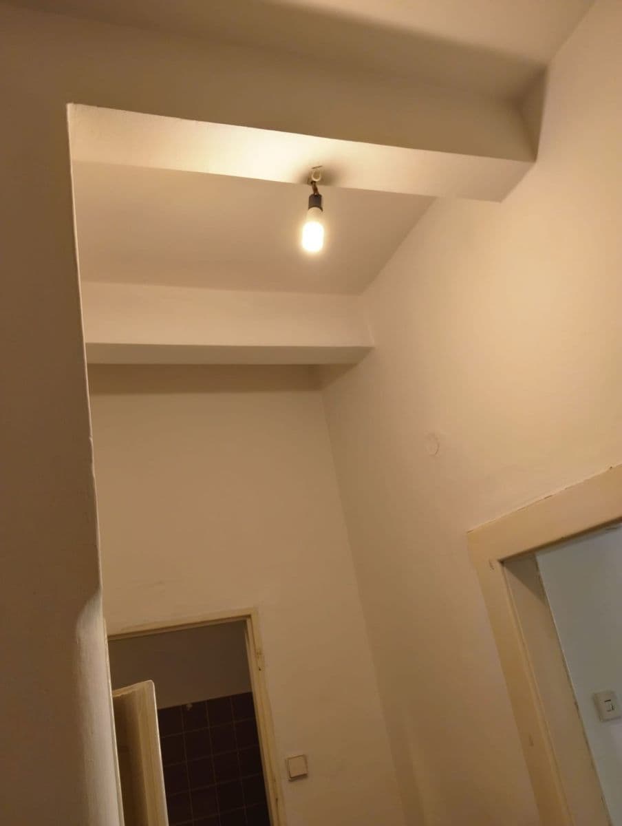 Predaj bytu 1-izbový 33 m², K Louži, Praha, Praha Predaj bytu 1-izbový 33 m², K Louži, Praha, Praha