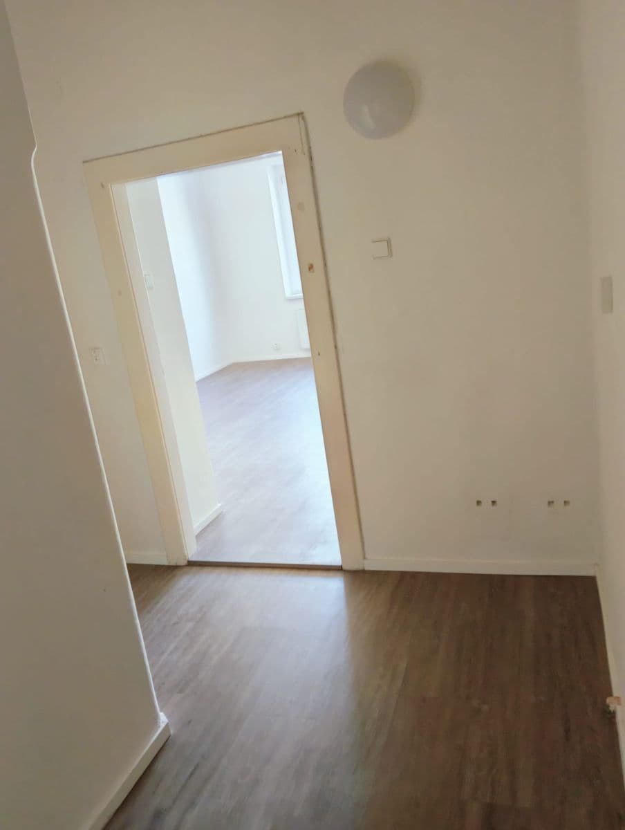 Predaj bytu 1-izbový 33 m², K Louži, Praha, Praha Predaj bytu 1-izbový 33 m², K Louži, Praha, Praha