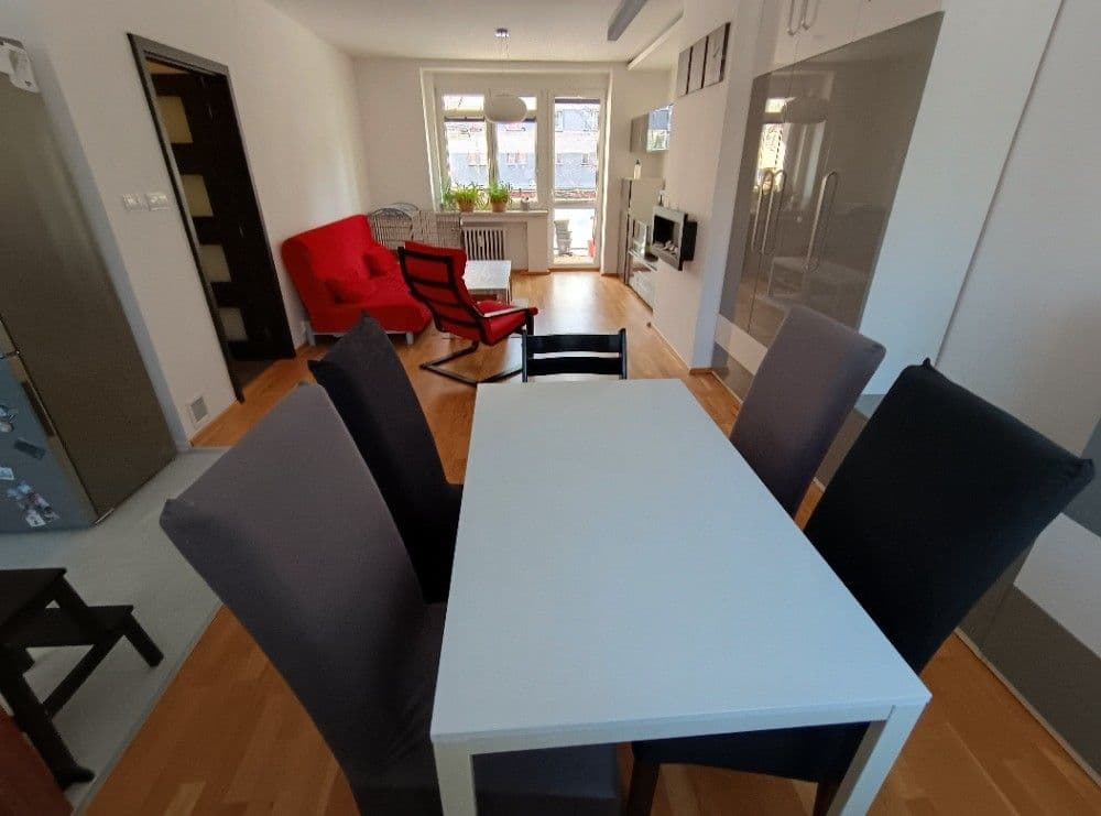 Prenájom bytu 3-izbový 80 m², Dolany, Plzeňský kraj Prenájom bytu 3-izbový 80 m², Dolany, Plzeňský kraj