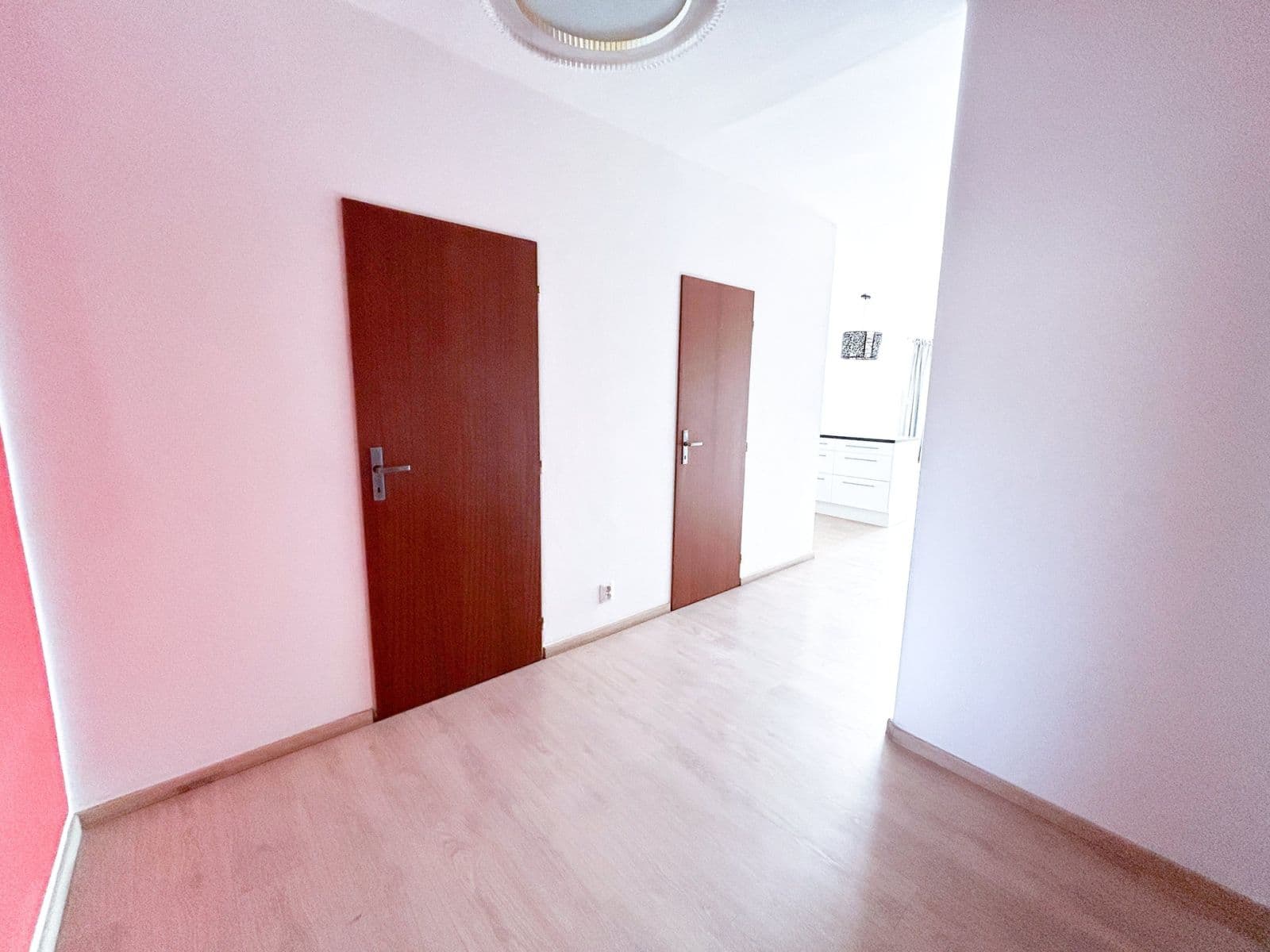 Prenájom bytu 3-izbový 78 m², Tusarova, Praha, Praha Prenájom bytu 3-izbový 78 m², Tusarova, Praha, Praha