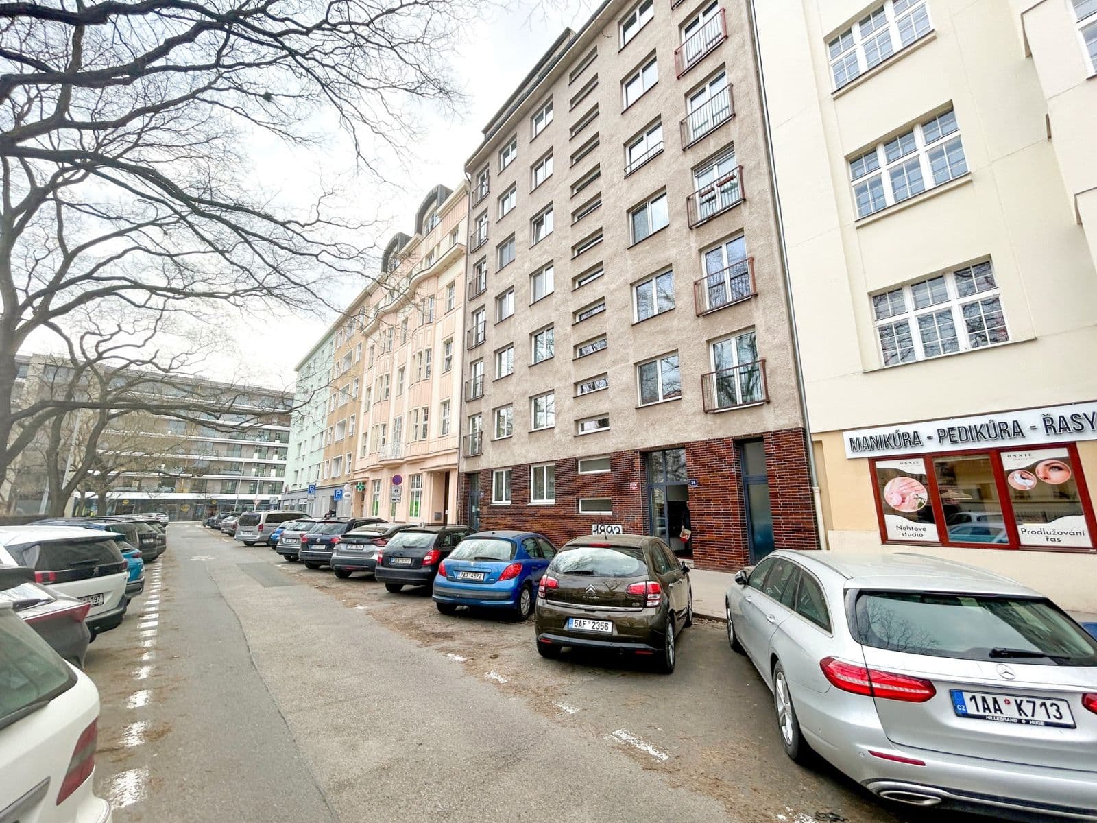 Prenájom bytu 3-izbový 78 m², Tusarova, Praha, Praha Prenájom bytu 3-izbový 78 m², Tusarova, Praha, Praha