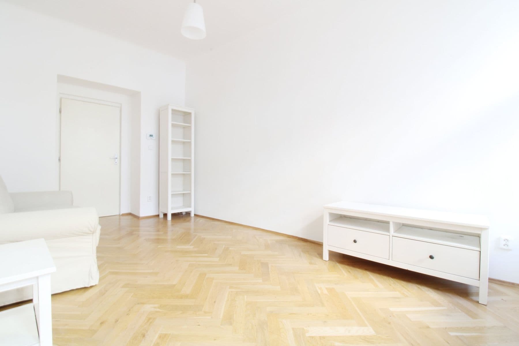 Prenájom bytu 1-izbový 33 m², Heřmanova, Praha, Praha Prenájom bytu 1-izbový 33 m², Heřmanova, Praha, Praha